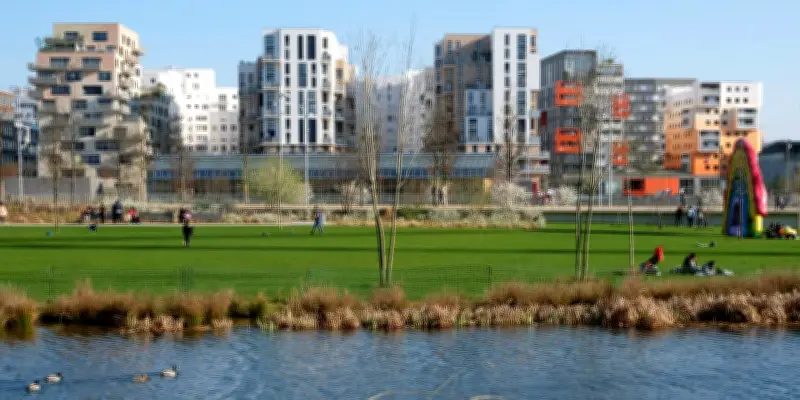 Saint-Ouen : balade urbaine entre écoquartier des Docks et charme pavillonnaire
