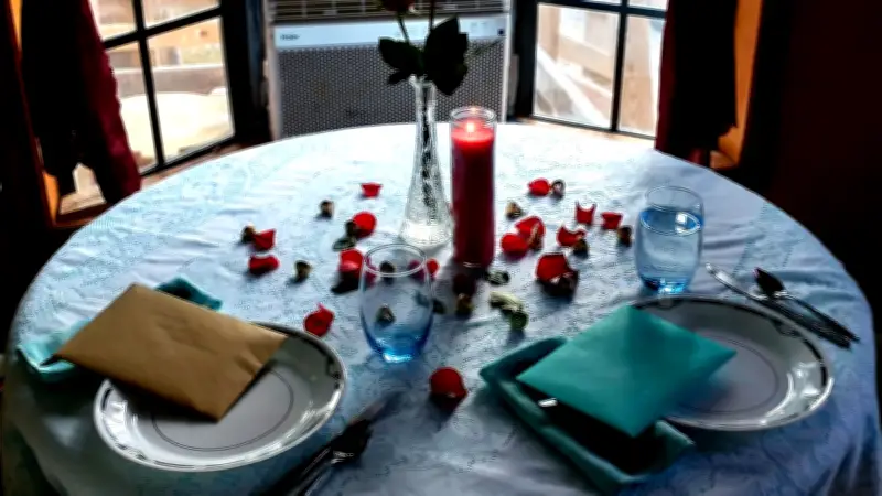 Saint-Valentin 2026 : Le dîner romantique qui a viré au drame avant le dessert à Nîmes