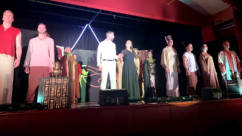 Salle comble pour la première d'Aïda par Star Troopers à Restinclières