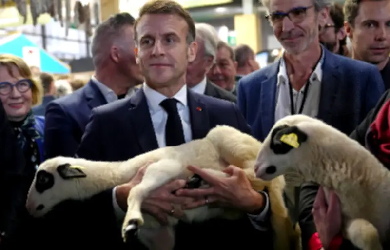 Salon de l'Agriculture sans bovins : Macron navigue entre syndicats et contestation