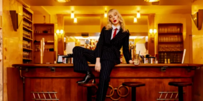 Sam Quealy, une Australienne à Paris : entre rêve et réalité administrative