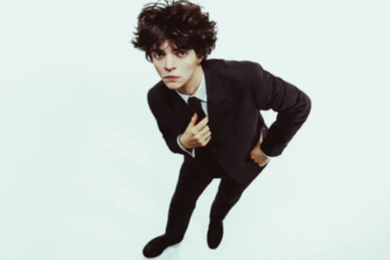 Sam Sauvage, dandy pop aux Victoires : « Je maîtrise mieux mes chansons que mes cheveux »