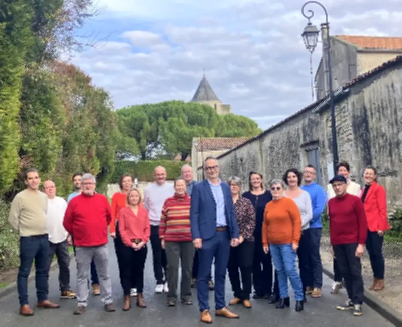 Sébastien Bourain dévoile sa liste apolitique pour les municipales 2026 à Thairé