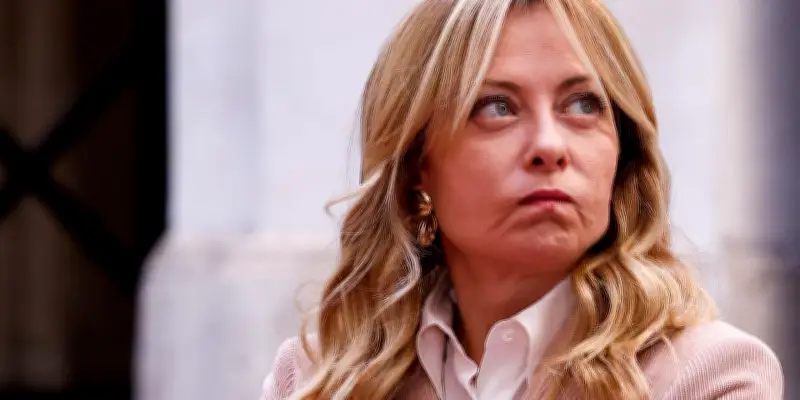 Scandale policier à Milan ébranle le discours sécuritaire de Giorgia Meloni