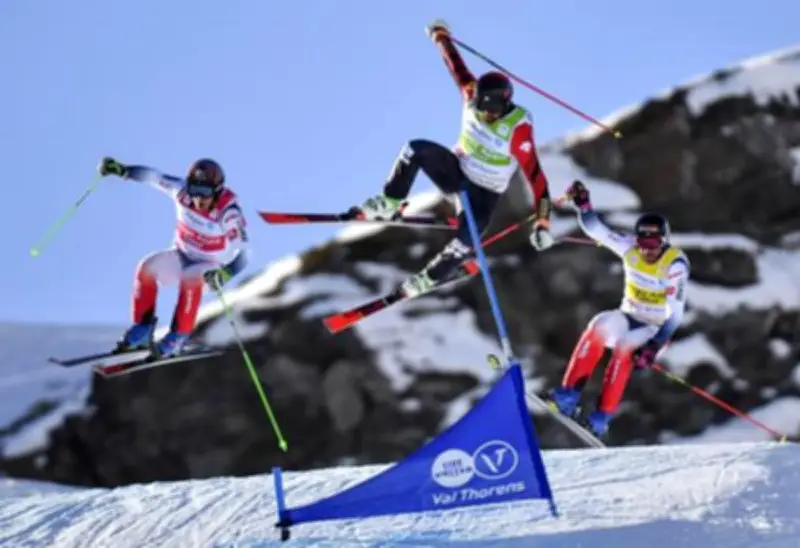Skicross aux JO 2026 : Origines, Règles et Favoris à Suivre
