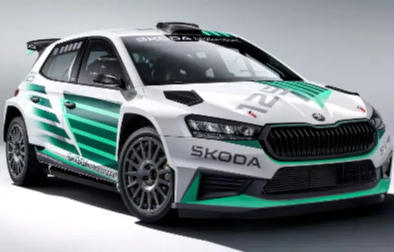 Skoda célèbre 125 ans de sport automobile avec un pack exclusif pour la Fabia WRC2