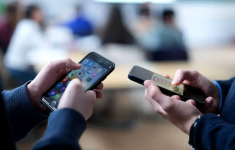 Smartphones reconditionnés : 45% des Français en ont déjà acheté, le marché se consolide