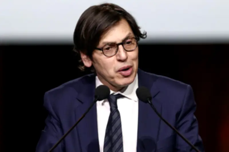 Sondage Bordeaux : Hurmic stable, Cazenave en tête, Dessertine trouble le jeu