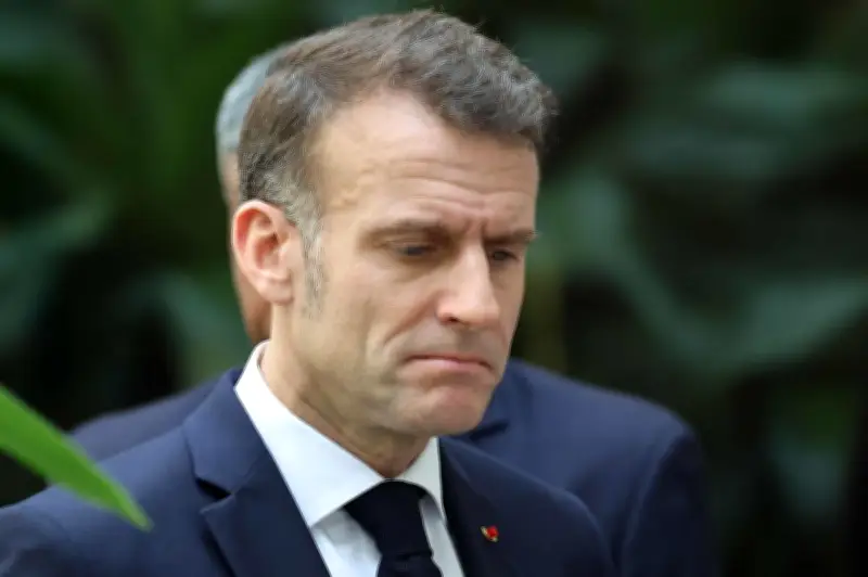Sondage Ifop : Macron en baisse de popularité, Lecornu progresse
