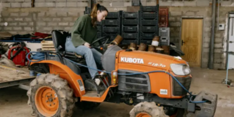Sophie Hilaire, arboricultrice dans le Gard, face aux défis climatiques et au renouvellement agricole