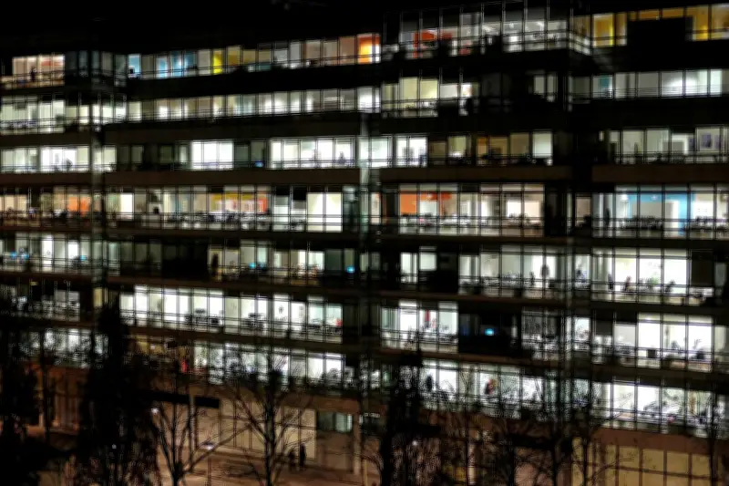 Souffrance au travail : les salariés de la banque et de l'assurance particulièrement exposés