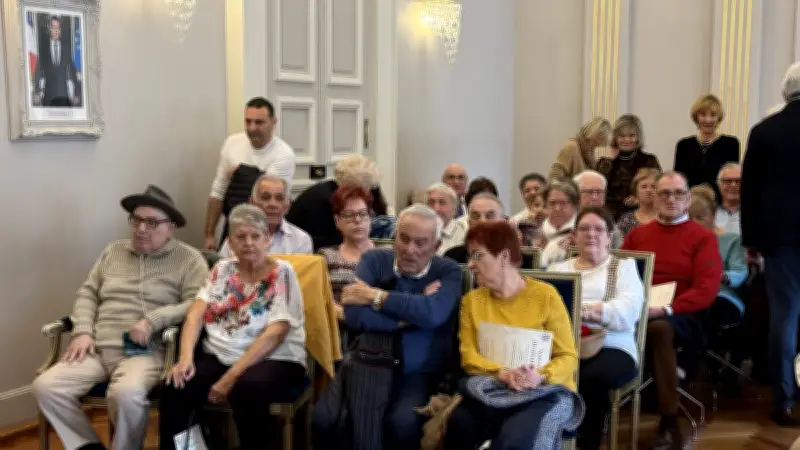 Sète célèbre 18 couples pour leurs noces d'or et de diamant en mairie