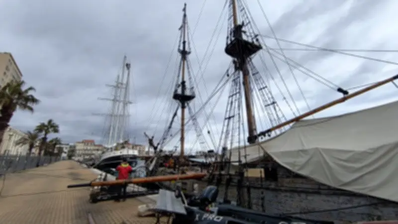 Sète : deux vieux gréements historiques préfigurent l'Escale à Sète sur le quai d'Alger