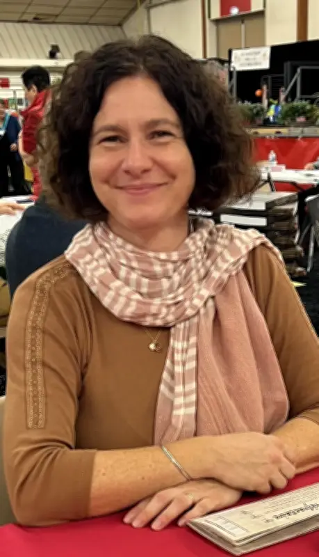 Stéphanie Lambert-Mesguich dédicace son nouveau roman à Carrefour Mérignac