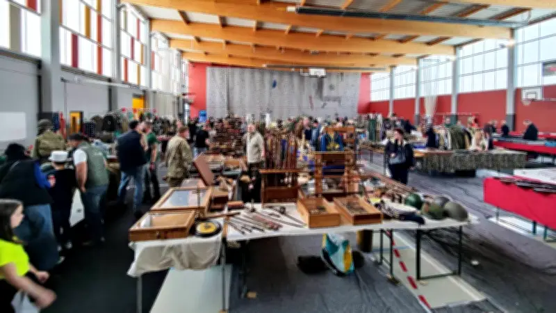 Succès de la bourse aux antiquités et souvenirs militaires à Vauvert