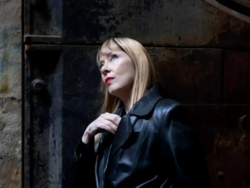 Suzanne Vega en Nouvelle-Aquitaine : Retour d'une icône folk new-yorkaise