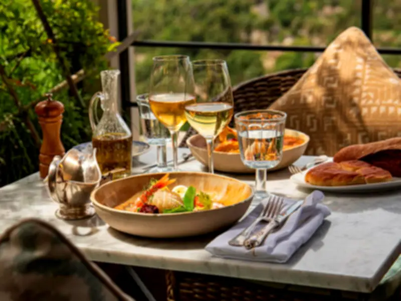 Été 2024 : Escapades Gourmandes dans le Luberon, de la Table Étoilée à la Boulangerie de Village