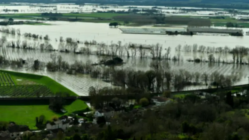 Tempête Pedro : vigilance rouge dans 4 départements, crues et vents violents attendus