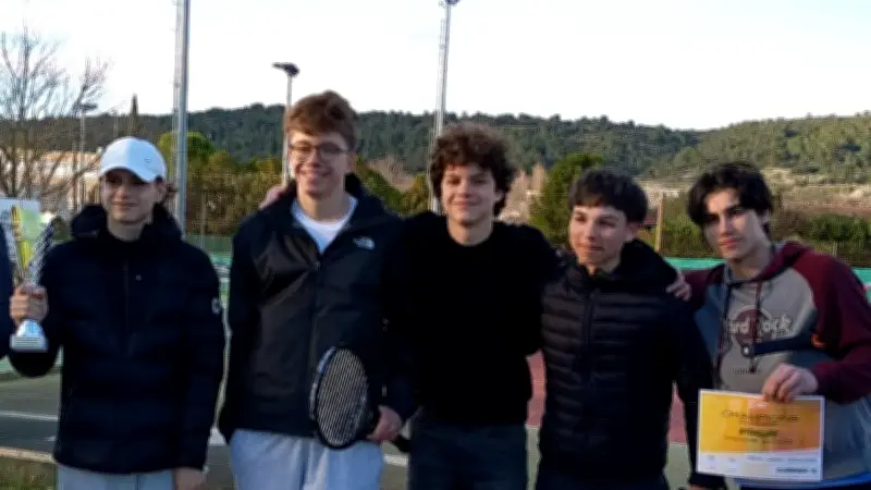 Tennis : les jeunes de Clarensac sacrés champions du Gard en catégorie 17-18 ans