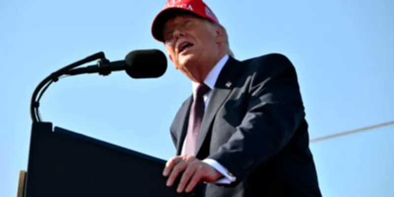 Tensions Iran-USA : Trump critique les négociations malgré une percée sur l'uranium