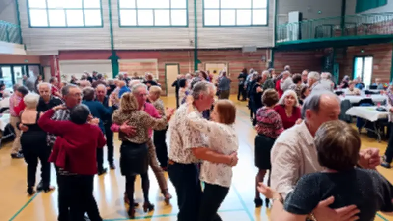Thé Dansant à Vabres-l'Abbaye : Record de Participation Battu avec 125 Danseurs