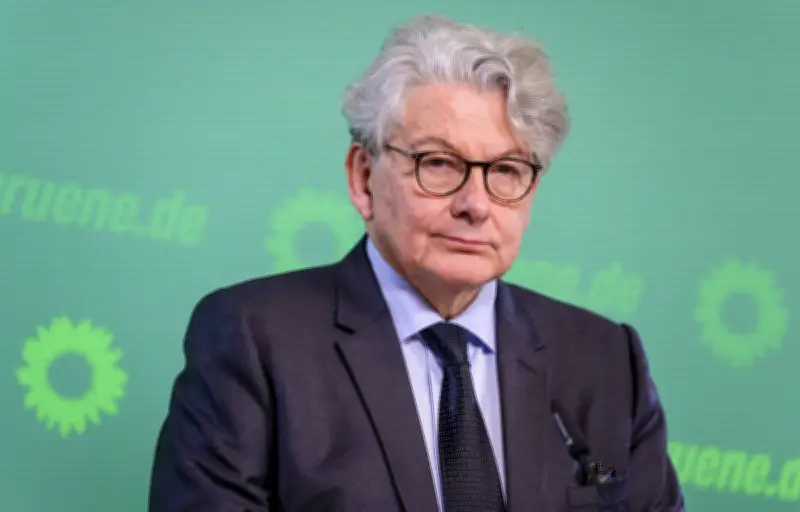 Thierry Breton regrette le manque de soutien politique européen après les sanctions américaines