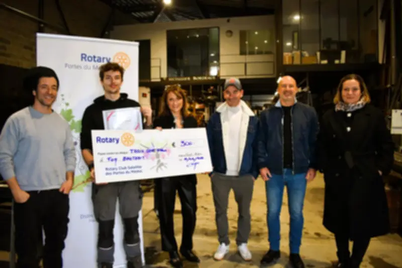 Tom Bautrait, 18 ans, reçoit le prix de l'apprentissage pour son excellence en soudage