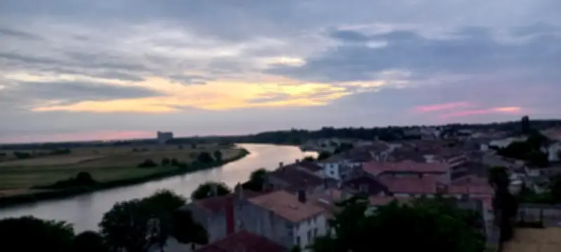 Tonnay-Charente : duel générationnel entre Rémi Justinien (PS) et Fernand Troale (DVD)