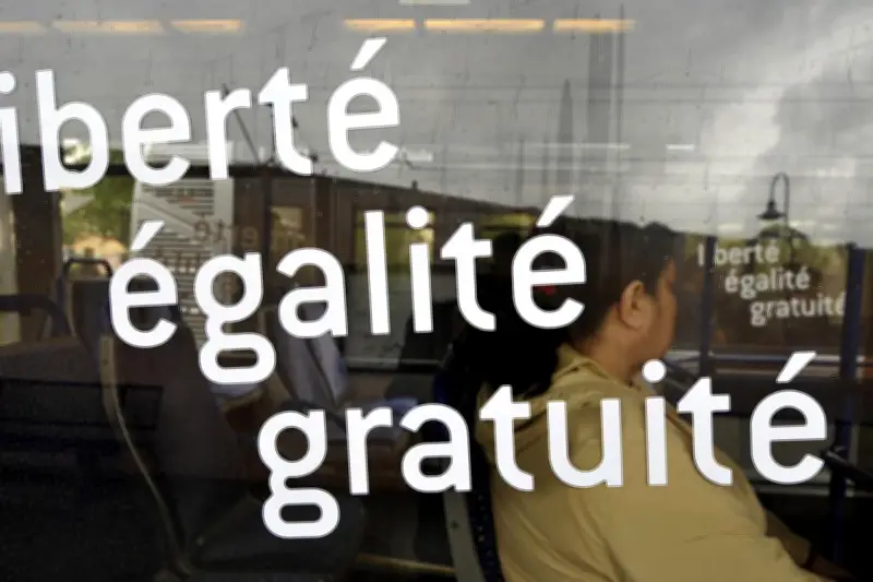 Transparence des services publics : vers une responsabilisation des usagers ?