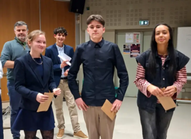 Trois collégiens de La Réole en finale du concours d'éloquence au château de Tastes