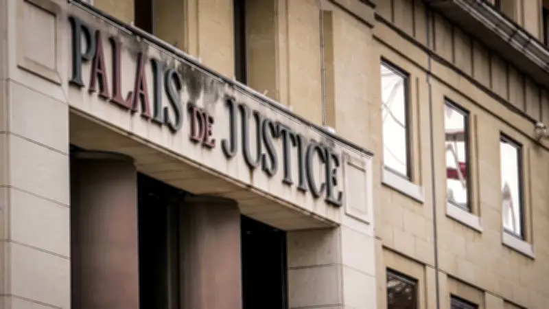 Trois jeunes jugés à Nîmes pour avoir visé une voiture de parlementaire avec une arme factice