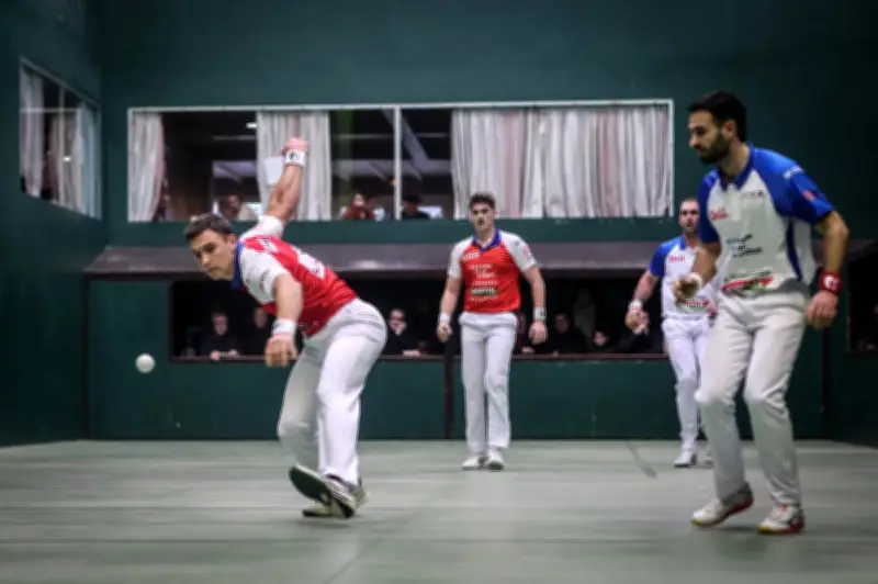 Trophée Pro/Am de pelote basque : la bataille pour l'élite s'intensifie