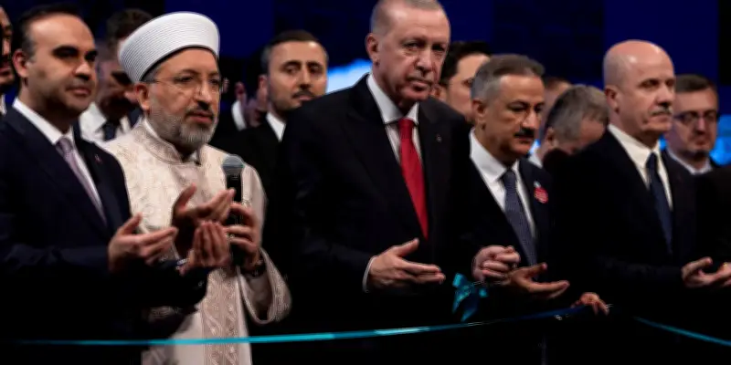 Turquie : Erdogan attaque les intellectuels laïques après leur pétition contre l'enseignement religieux