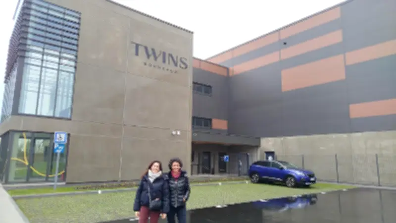 Twins inaugure un entrepôt géant de 6 700 m² pour 4 millions de bouteilles près de Bordeaux