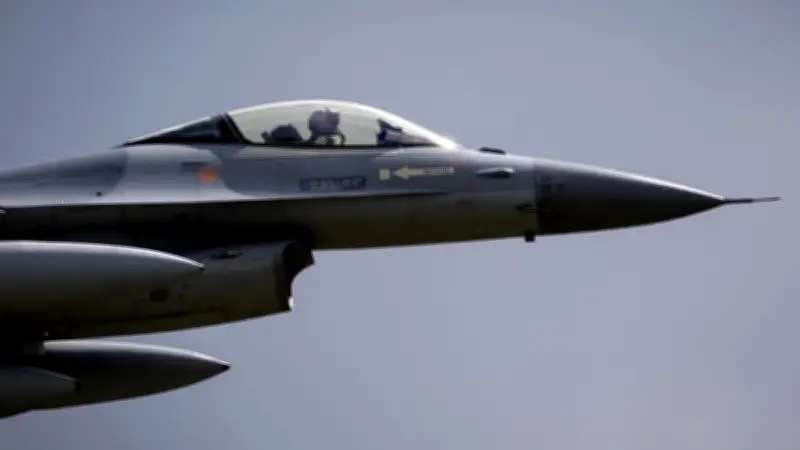 Ukraine : les F-16 utilisent des roquettes APKWS II pour abattre les drones Shahed russes