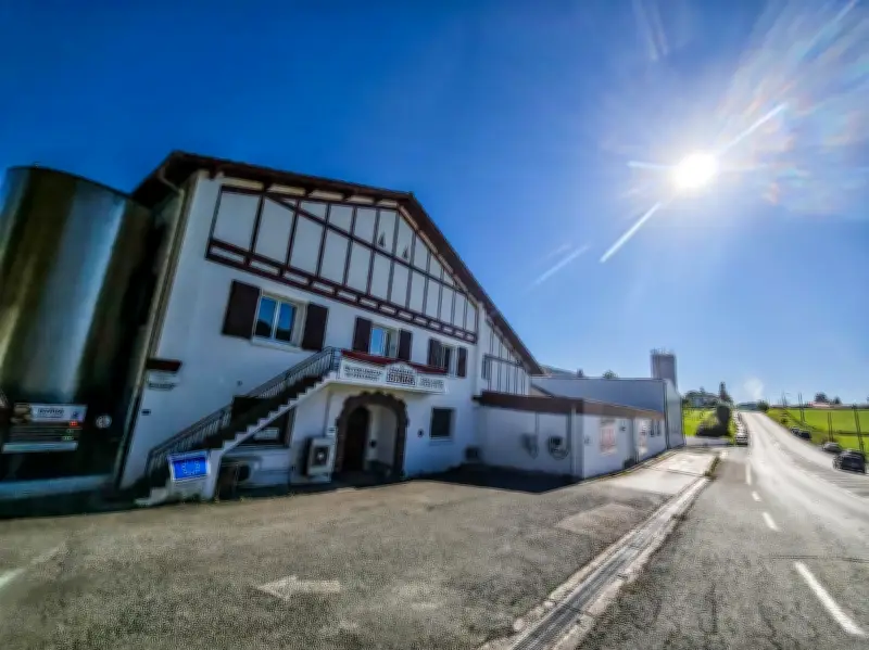 Un agriculteur relaxé après avoir tiré en l'air pour protester contre une expropriation au Pays basque