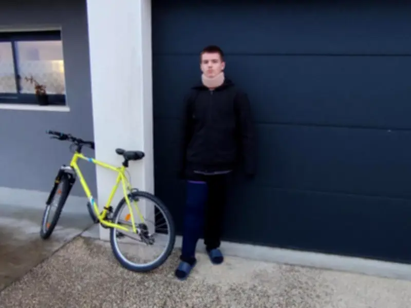 Un lycéen renversé à vélo obtient enfin un arrêt de bus plus proche de chez lui