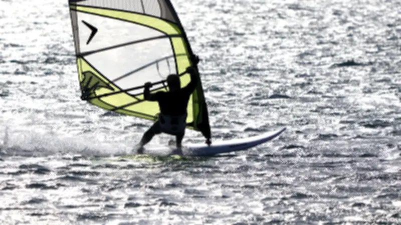Un médecin urgentiste tué par un requin en pratiquant la planche à voile en Nouvelle-Calédonie