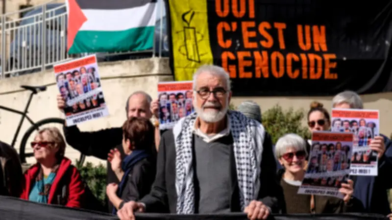 Un militant pro-palestinien condamné en appel pour diffamation après une affiche visant des élus PS