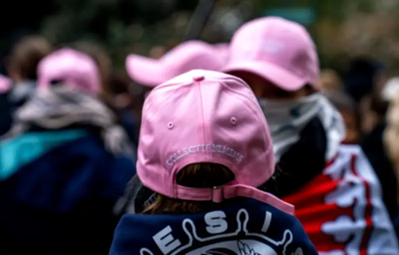 Un plan commun entre féministes identitaires et ultradroite révélé par des messages Telegram