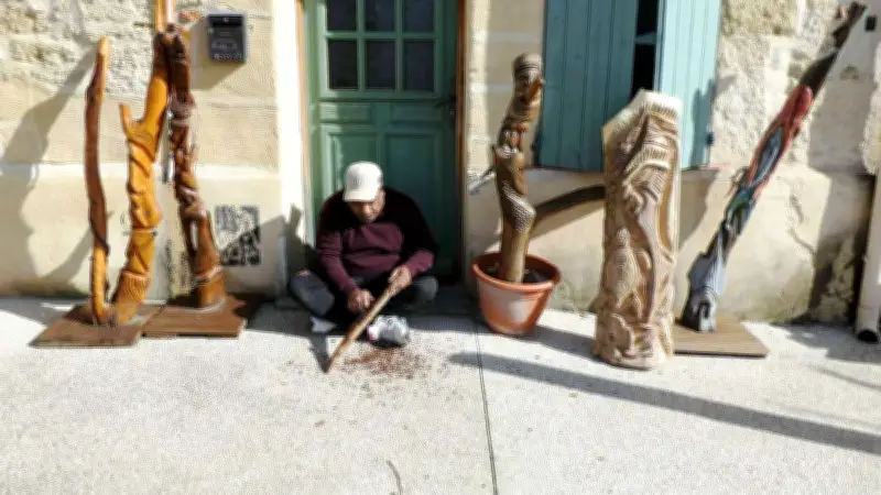Un sculpteur kanak crée un pont culturel entre la Nouvelle-Calédonie et la France