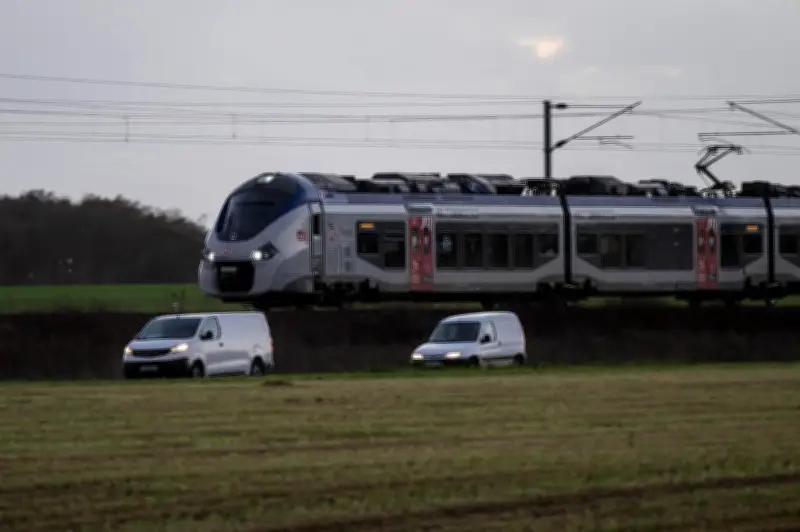 Un train provoque l'effondrement d'une caténaire à Talais après des pluies diluviennes