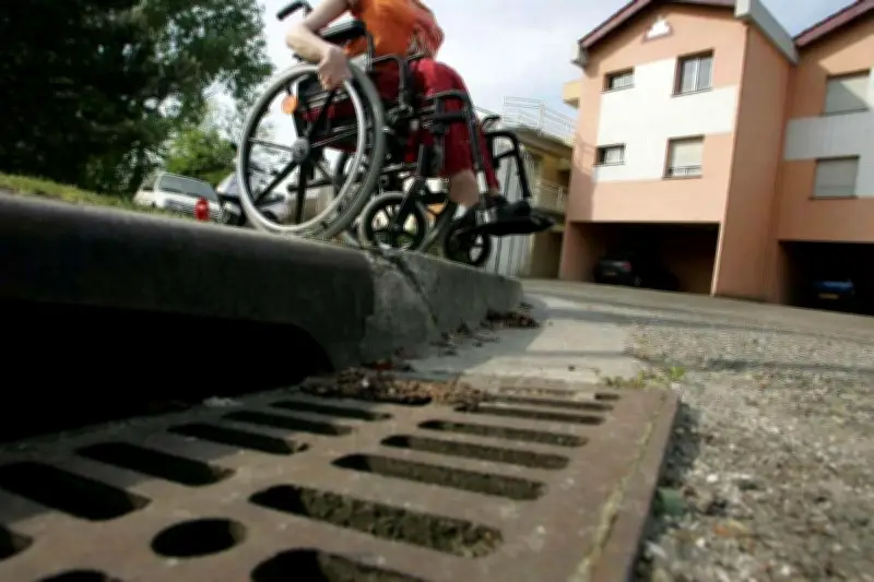 Une Saintaise simulatrice jugée pour vol et violences sur un nonagénaire