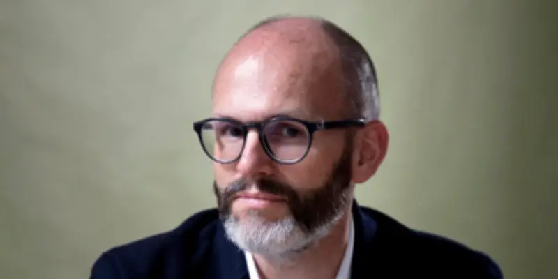 Valentin Retz explore l'éternité littéraire dans 'La Longue Vie'