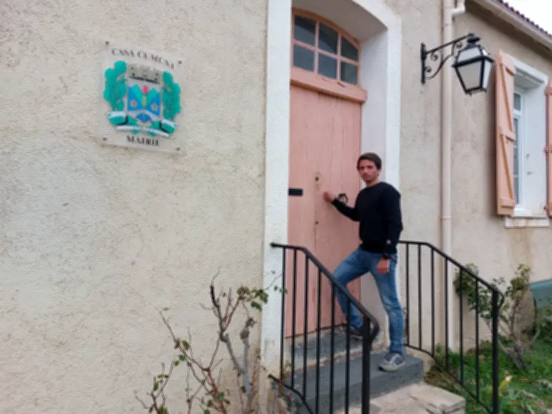 Vallica, village corse en sursis, renaît grâce à son plus jeune maire de 24 ans