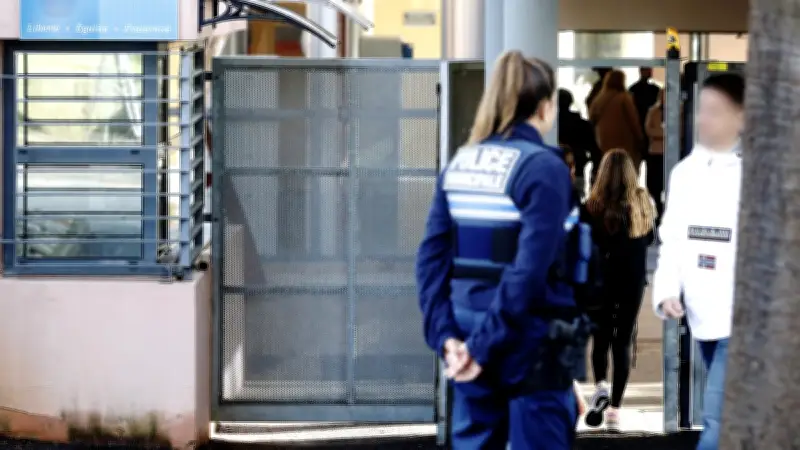 Var : l'enseignante poignardée par un élève a repris connaissance, pronostic vital toujours engagé