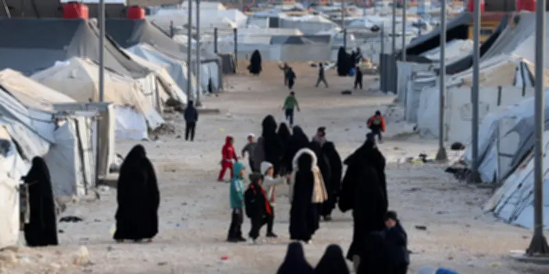 Évasions massives confirmées au camp d'Al-Hol en Syrie après le retrait kurde