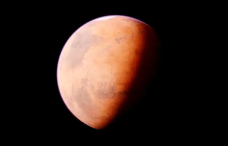 Vie sur Mars : une vidéo virale de 5,2 millions de vues démasquée comme une création d'IA