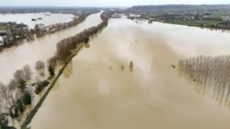 Vigilance rouge crues : 3 départements en alerte, une accalmie météo attendue ce week-end