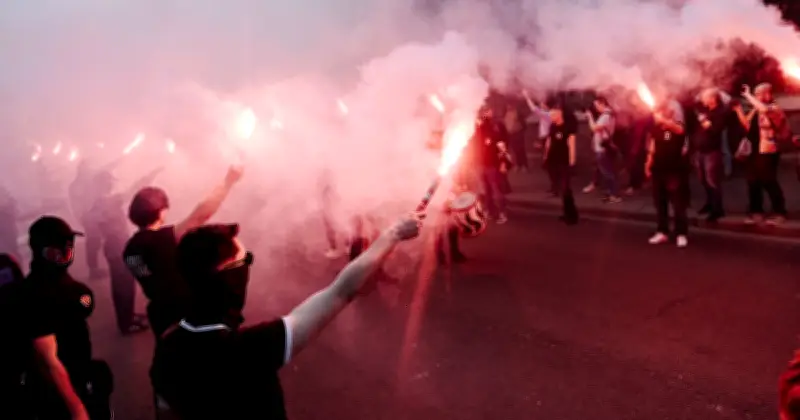 Violences entre groupes identitaires et antifascistes : l'ombre de Quentin Deranque plane sur Paris